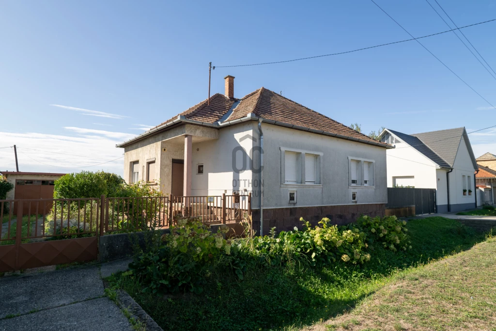 Eladó családi ház, Bátaszék, Bátaszék