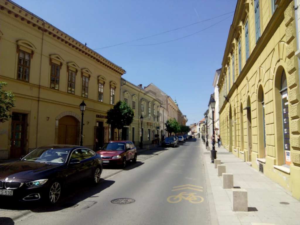 c3-1-name c2-19-name, Pécs, Belváros, Király utca