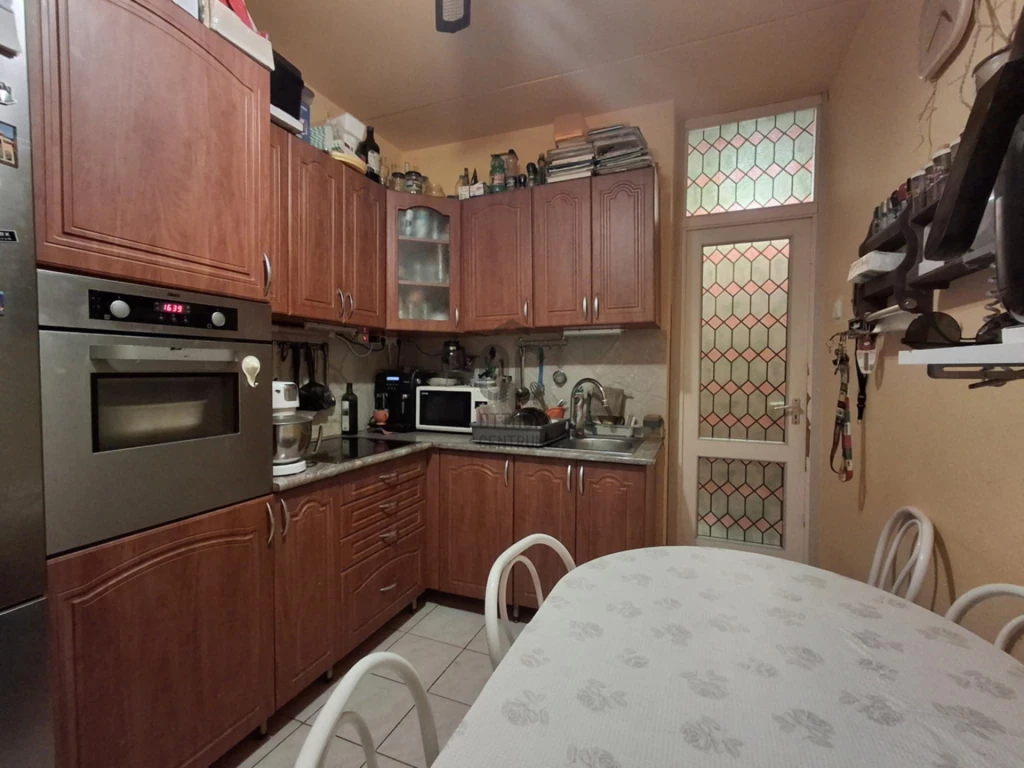 Eladó panellakás, Pécs, Kertváros-Rózsadomb