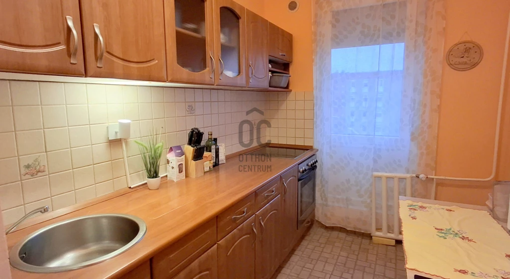 For sale panel flat, Pécs, Kertváros