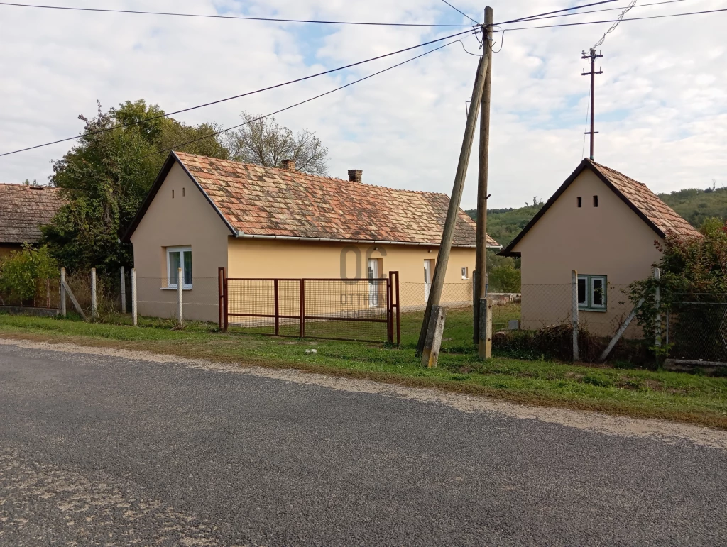 Eladó családi ház, Fiad, Fiad