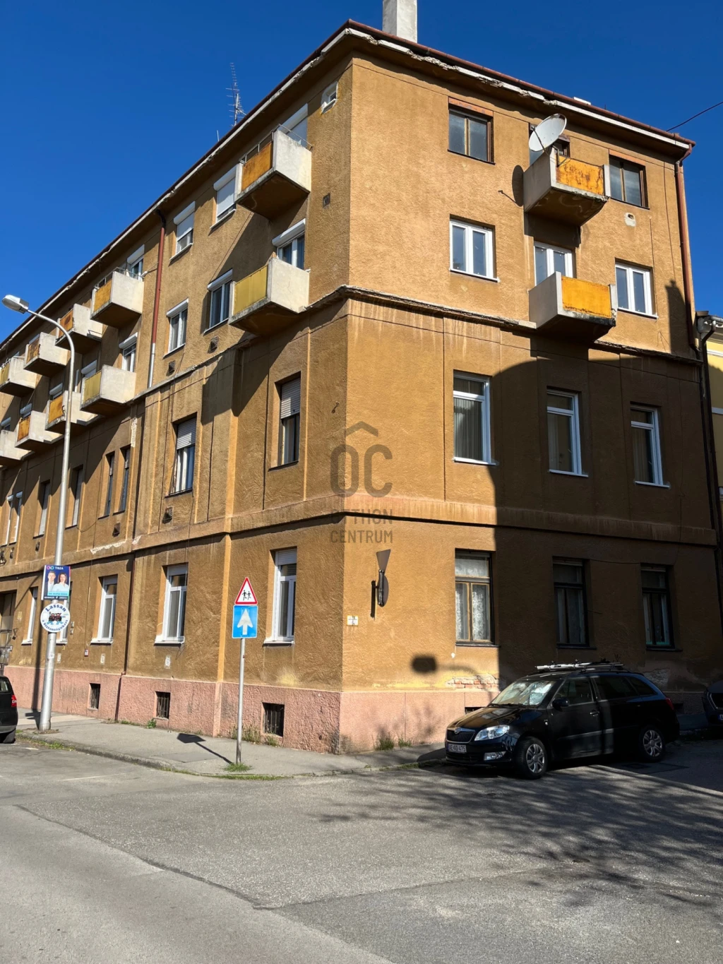 c3-1-name c2-19-name, Pécs, Egyetemváros