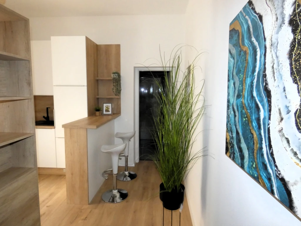 Eladó téglalakás, Pécs, Belváros