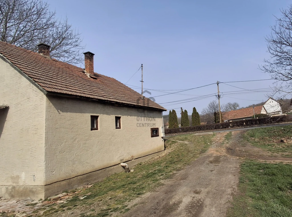 c3-1-name c2-1-name, Vékény, Vékény