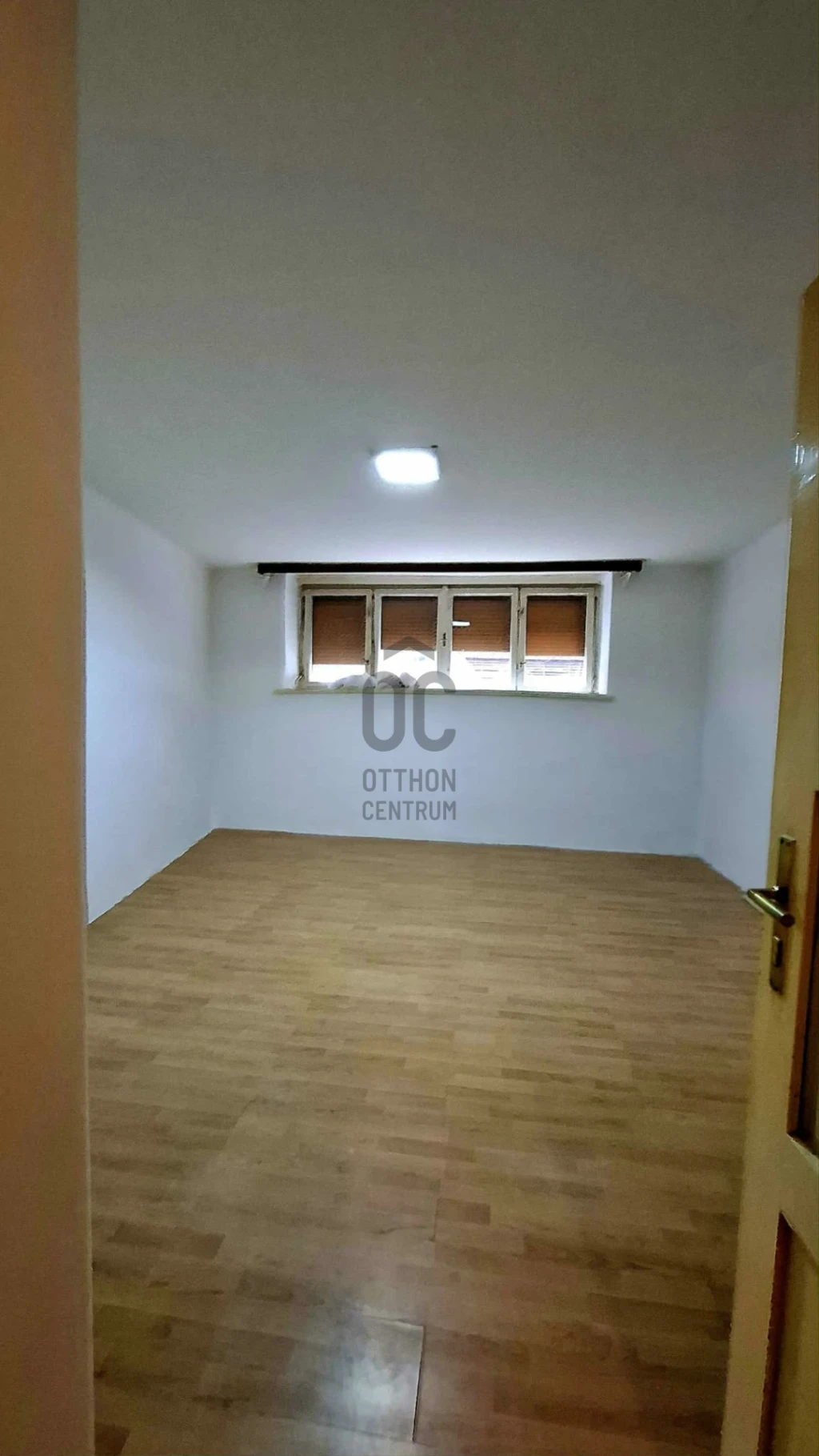 Eladó téglalakás, Pécs, Belváros