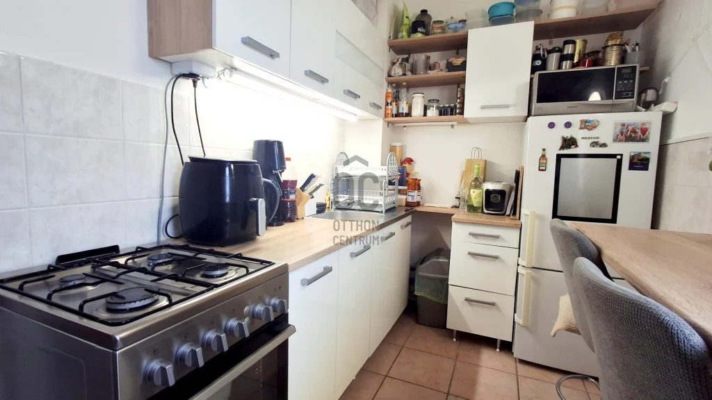 Eladó panellakás, Pécs, Egyetemváros