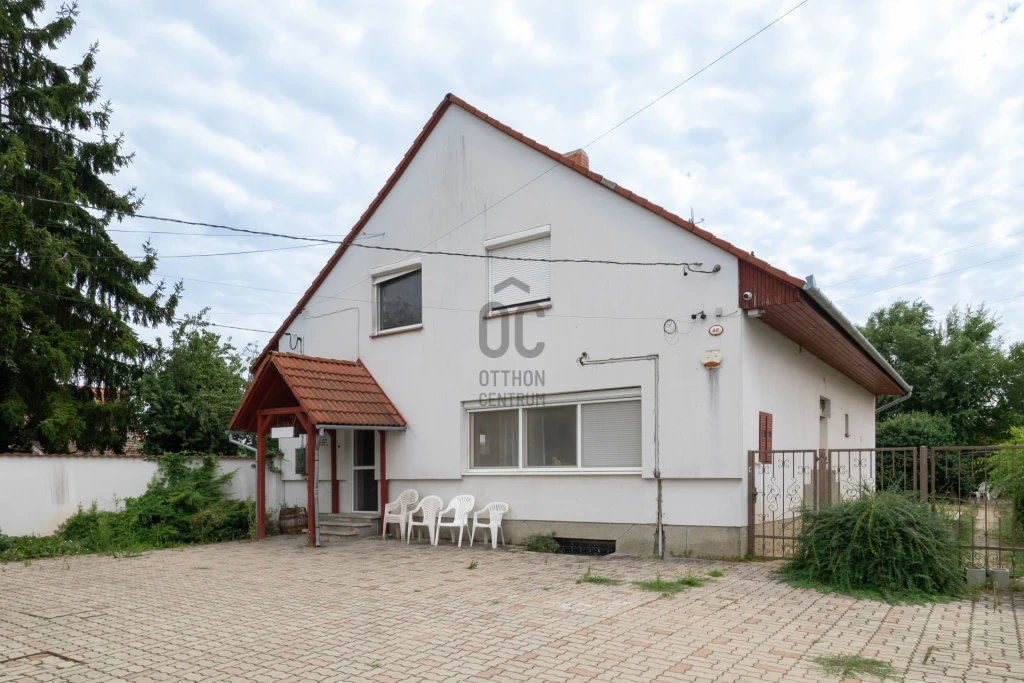 Eladó családi ház, Pécs, Újhegy