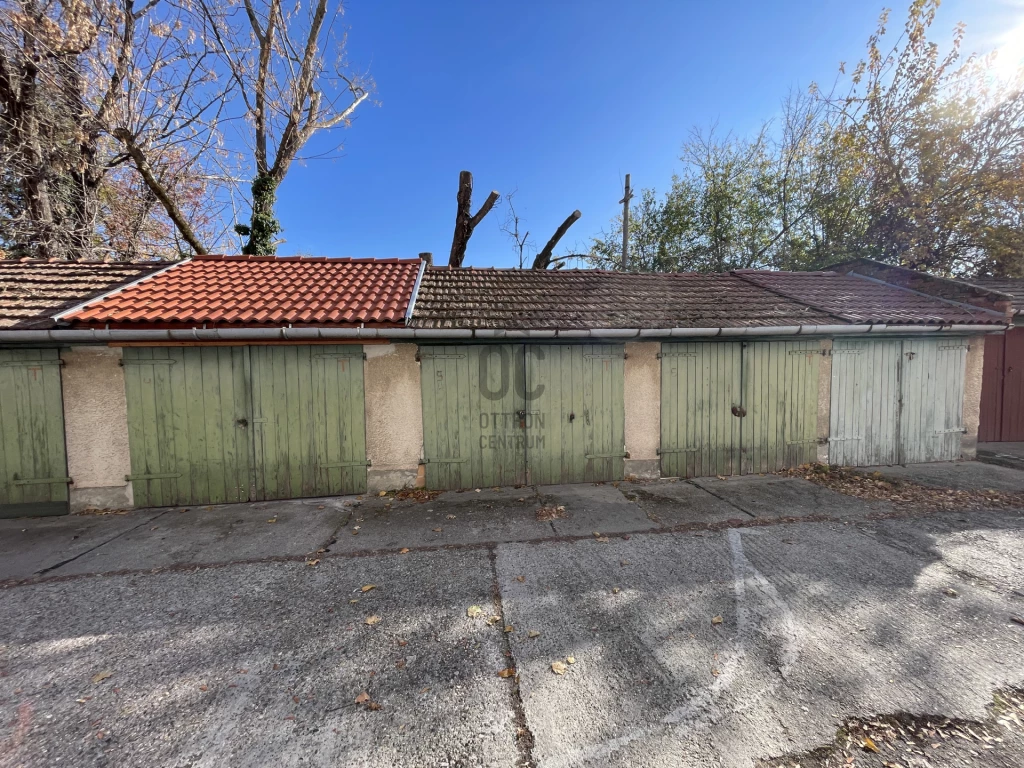 For sale detached garage, Szekszárd, Szekszárd, Holub József utca