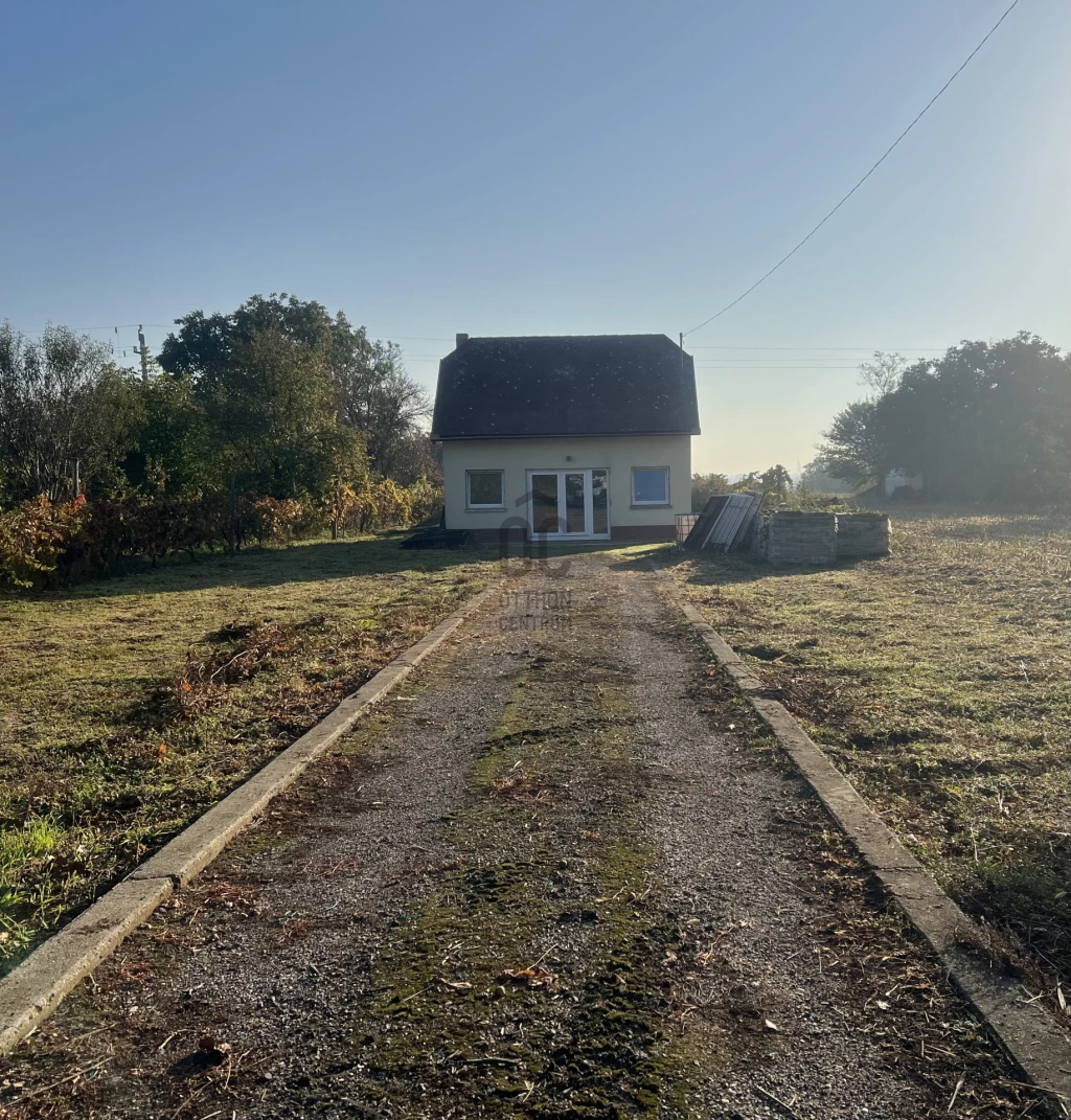 For sale periphery plot, Szekszárd, Szőlőhegy