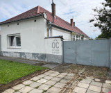 Eladó családi ház, Szekszárd, Újváros