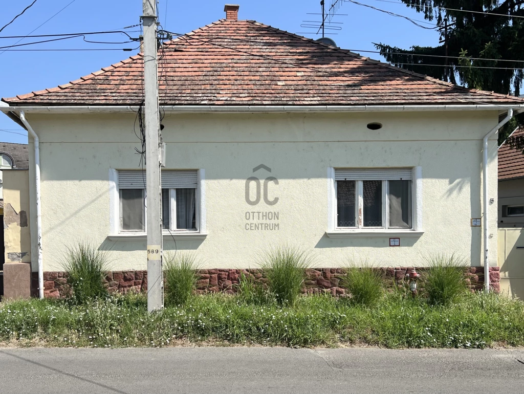 Eladó családi ház, Szekszárd, Szekszárd