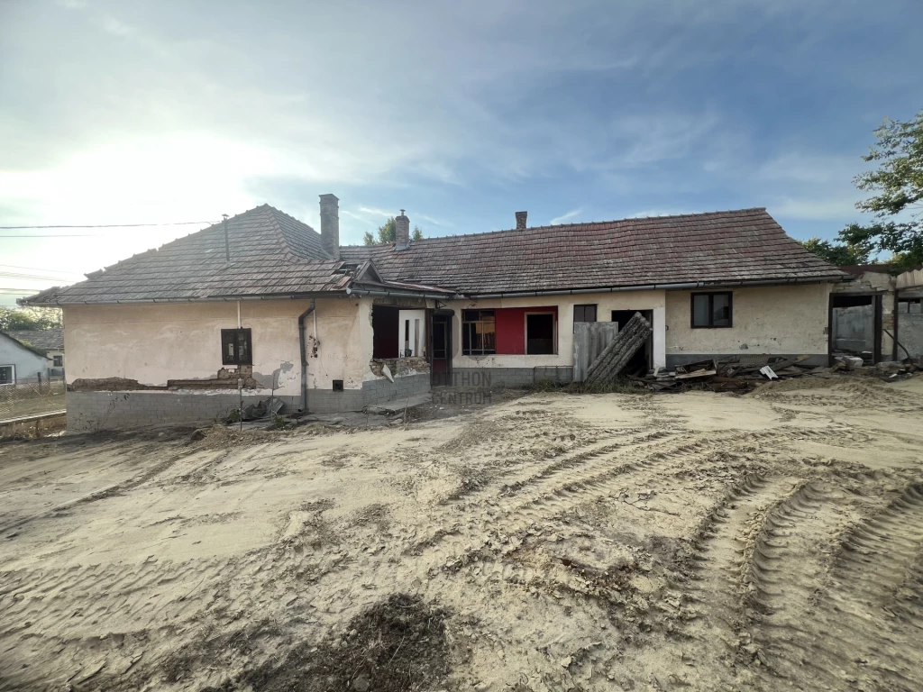 Eladó családi ház, Szedres, Szedres