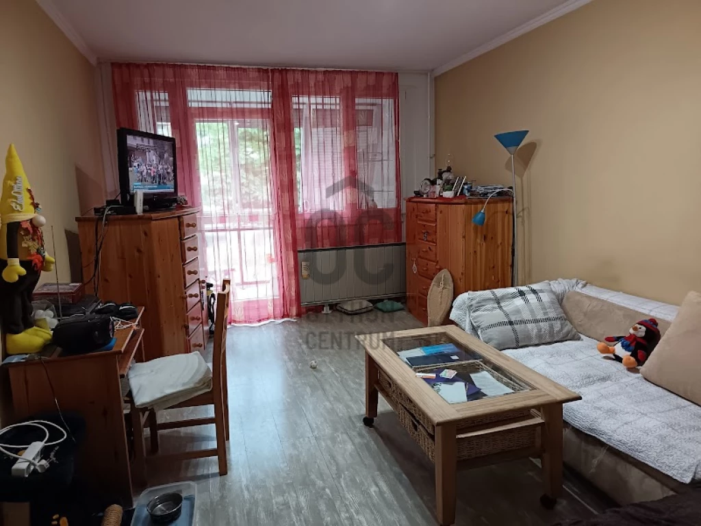 Eladó panellakás, Paks, Lakótelep