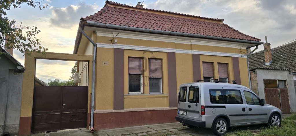 Eladó családi ház, Tolna, Tolna
