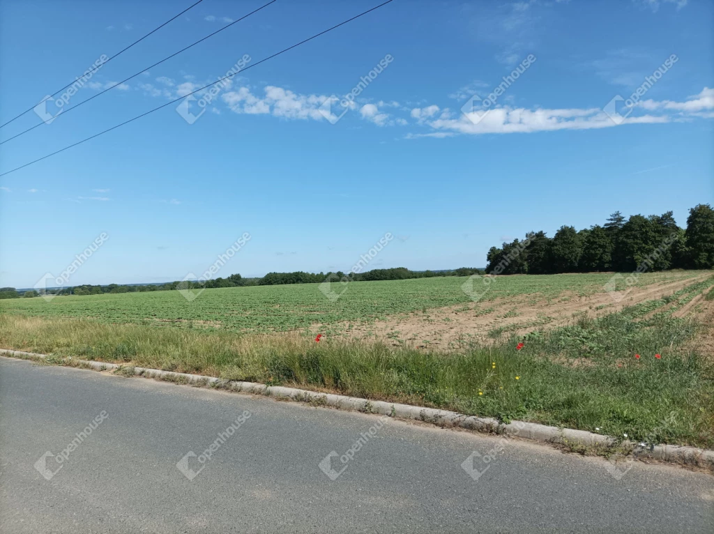 Fejlesztési terület a Vulkán Fürdő szomszédságában eladó!