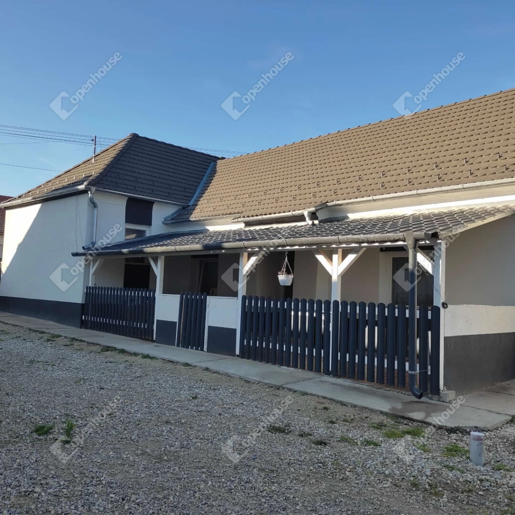 Felújított családi ház eladó Celldömölk közelében!