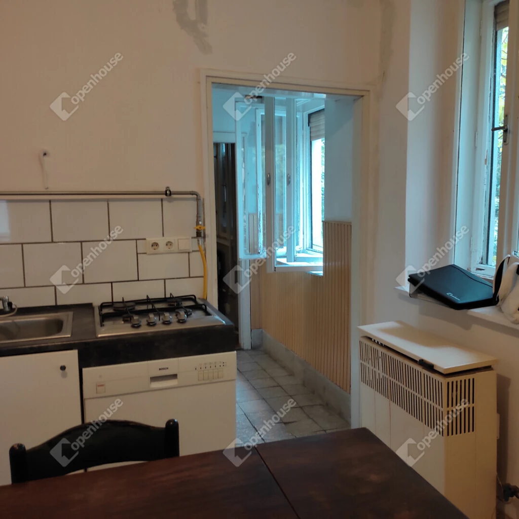 3 szobás családi ház eladó Mezőlakon!