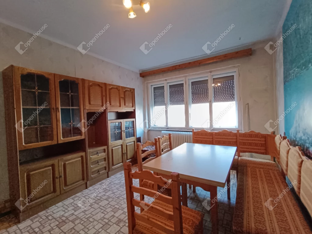 c3-1-name c2-1-name, Sopron, Lőverek, Manninger utca