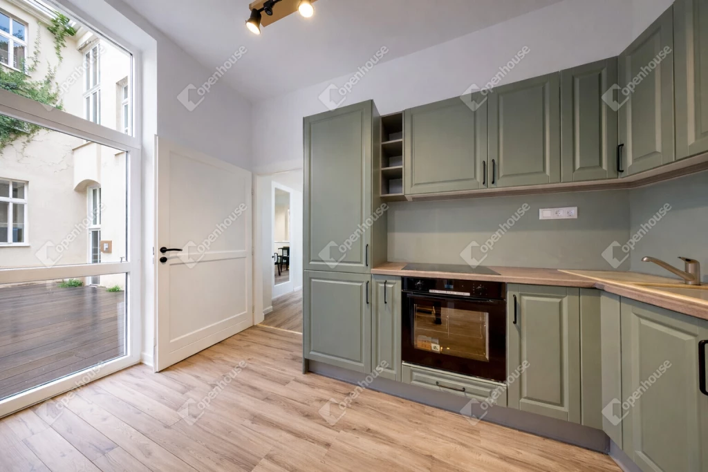 c3-1-name c2-19-name, Sopron, Belváros