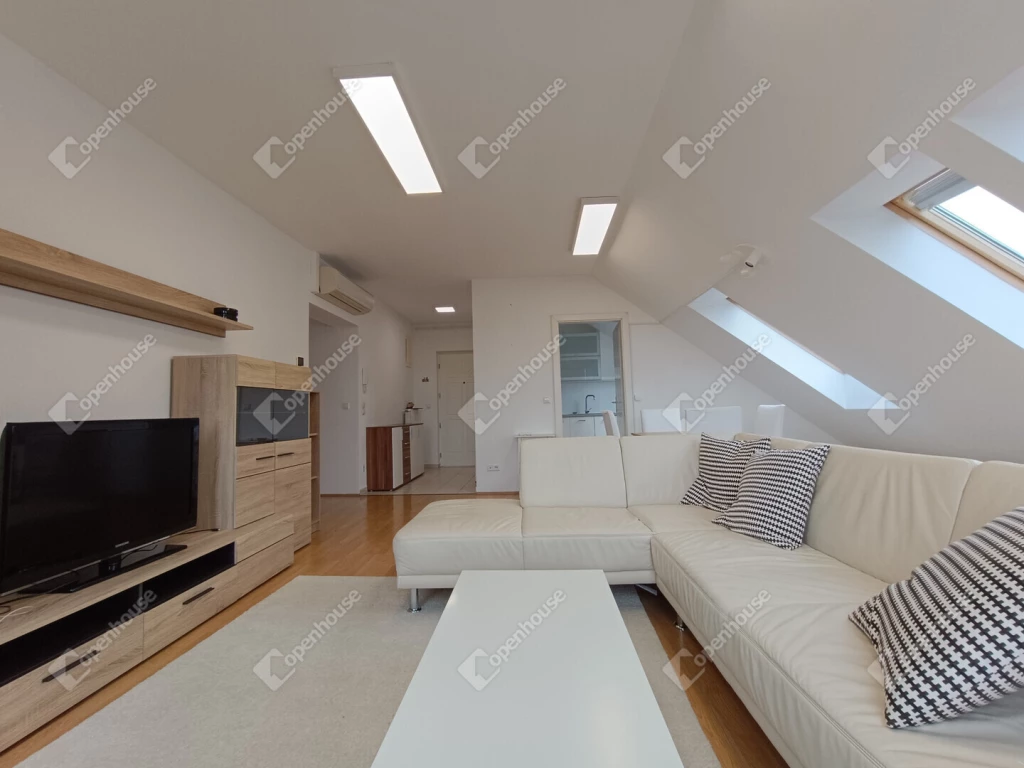 c3-1-name c2-19-name, Sopron, Pihenőkereszt, Szélső utca