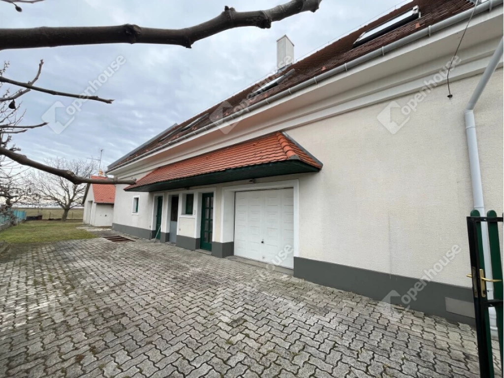 Lakóház, étterem, panzió eladó Sopron közelében Biztos alap egy nyereséges üzlethez.