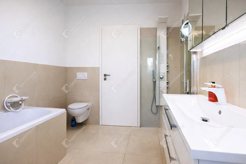 c3-1-name c2-1-name, Sopron, Áglavi úti lakópark