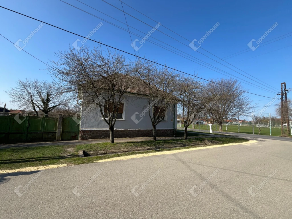 c3-1-name c2-1-name, Hegykő, Jókai utca