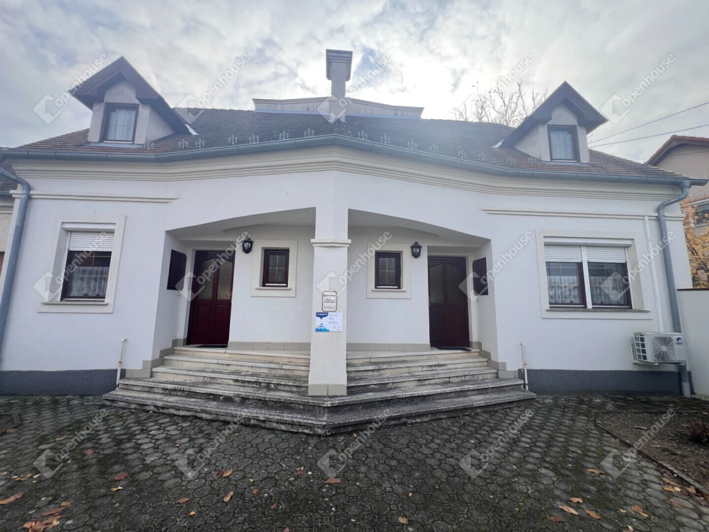 c3-2-name c2-2-name, Hegykő, Kossuth Lajos utca