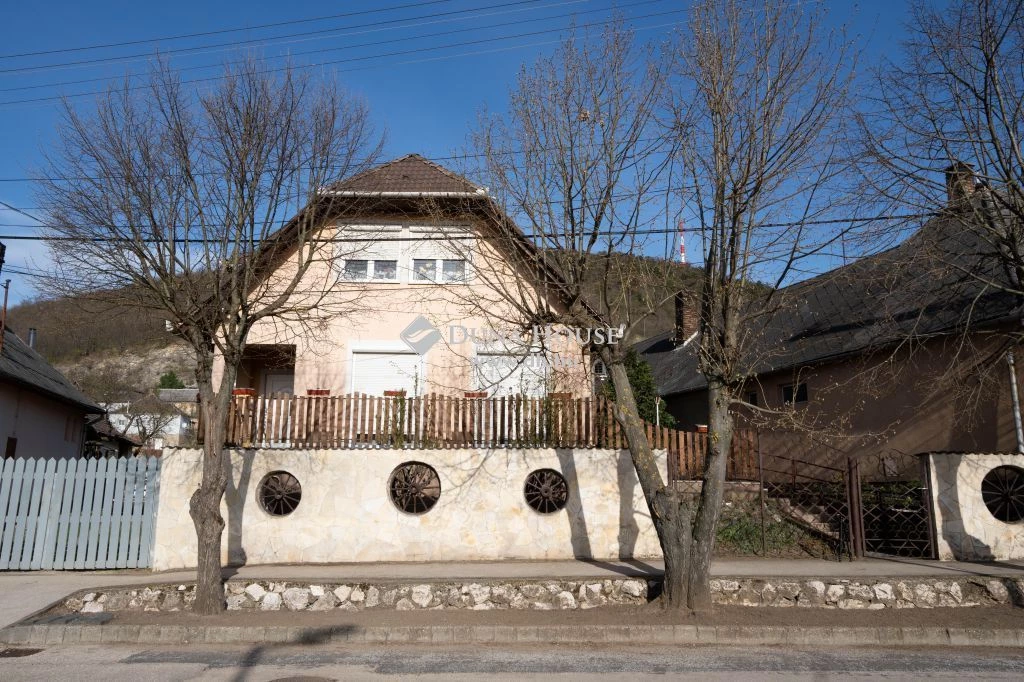 For sale house, Tatabánya, Szabadság tér