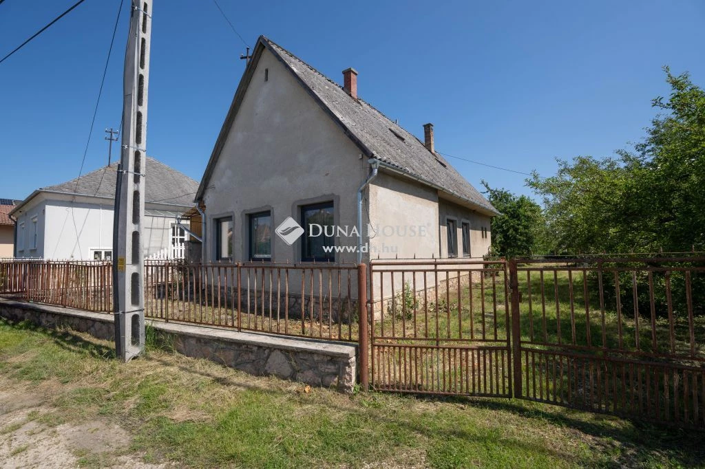 For sale house, Tarján, Kiskert utca