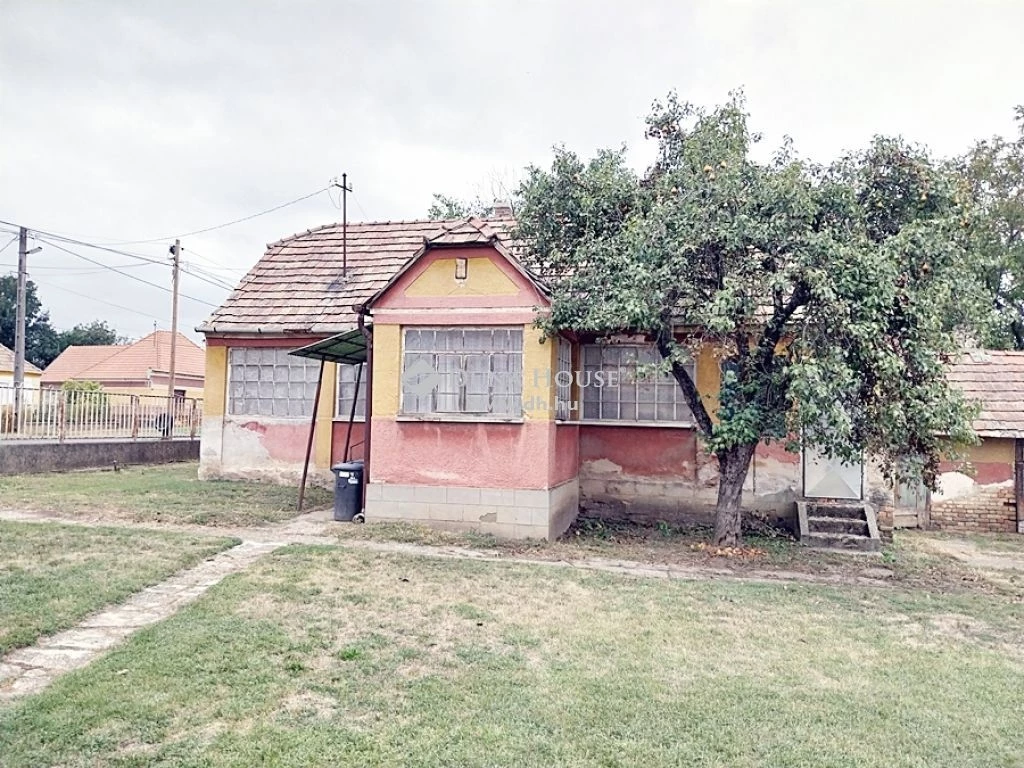 For sale house, Szákszend