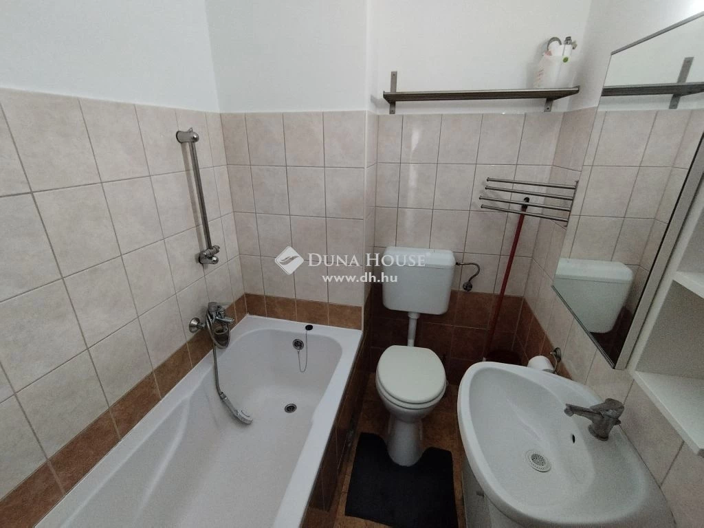 For rent brick flat, Tatabánya, Kormányhivatal mellett, Magyary Zoltán utca