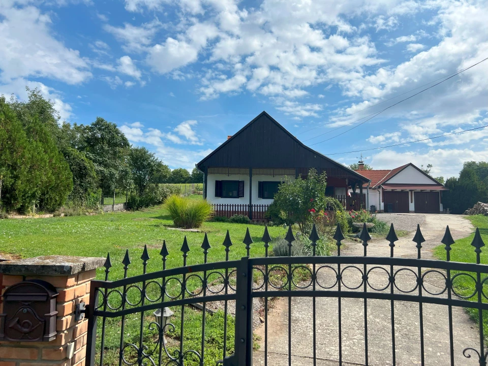 For sale house, Somogyhárságy