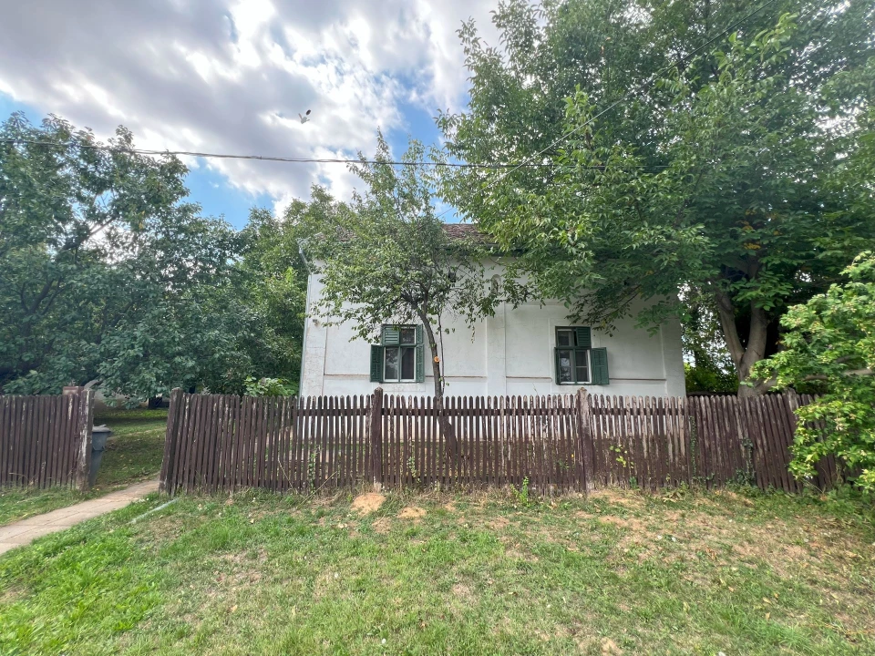 Eladó családi ház, Geresdlak