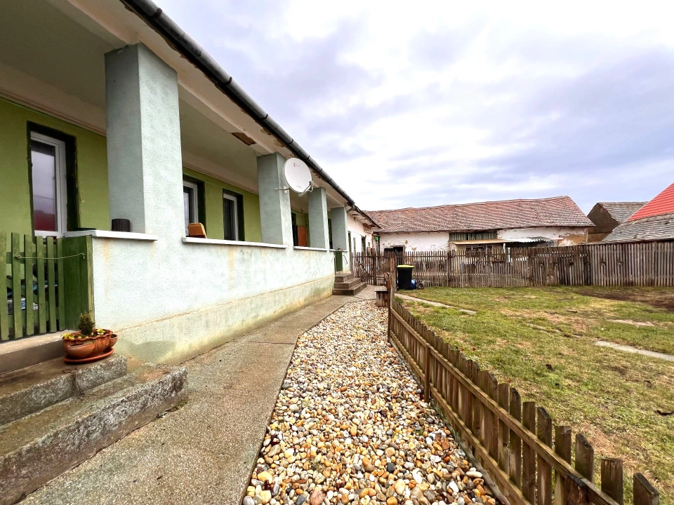 Eladó családi ház, Nagybudmér