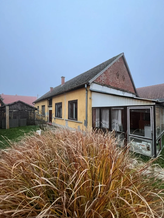 Eladó családi ház, Bóly