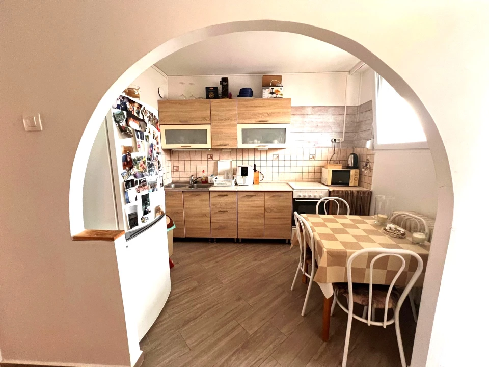 Eladó panellakás, Mohács