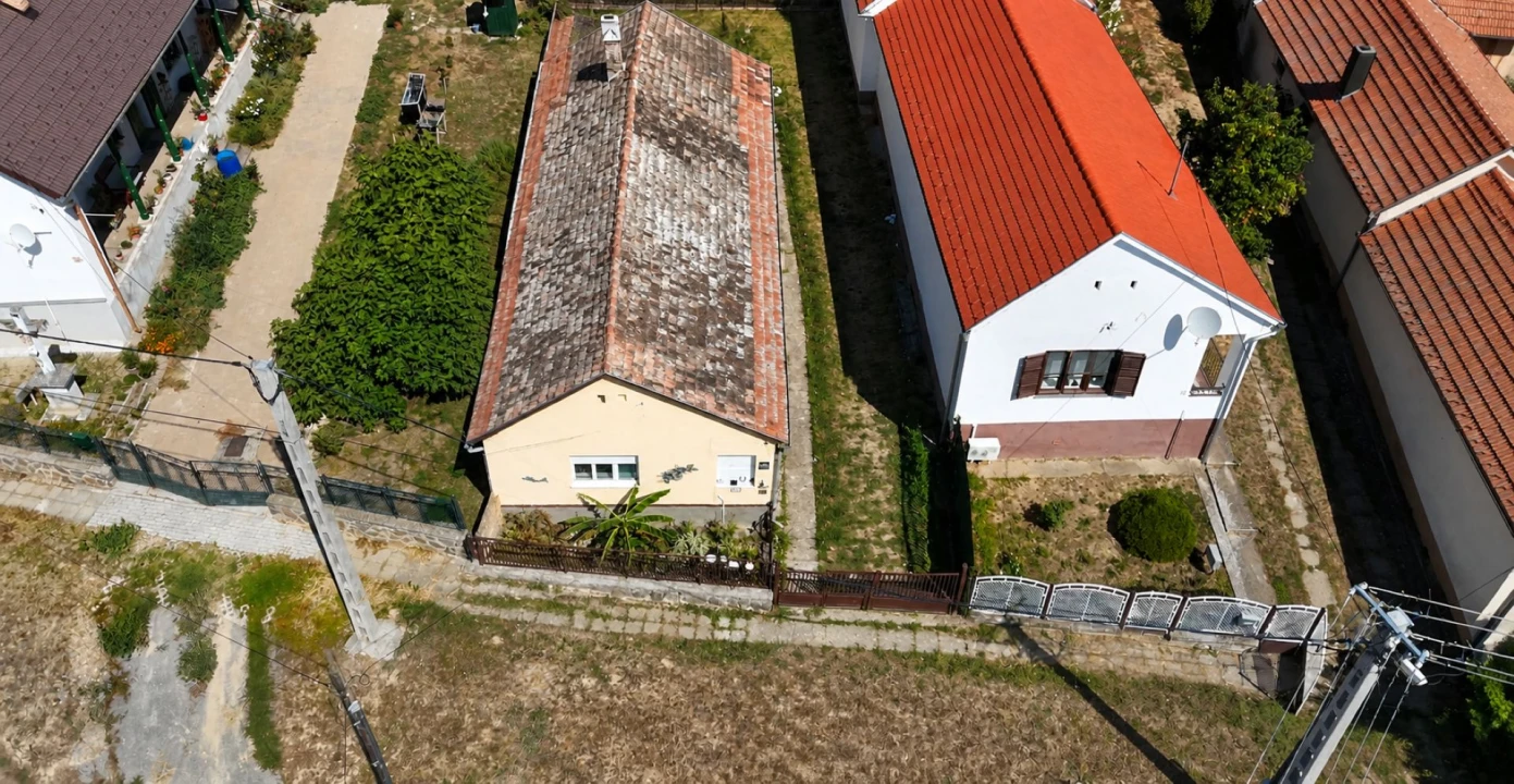 Eladó családi ház, Geresdlak
