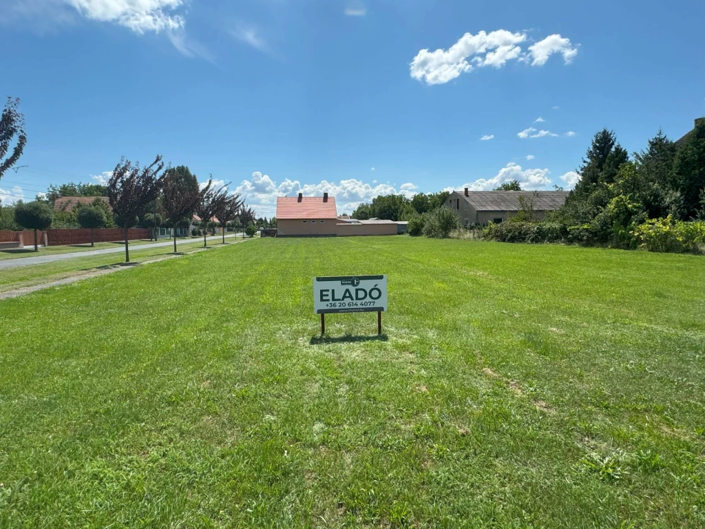 Építkezzen Sopron és Sárvár között!