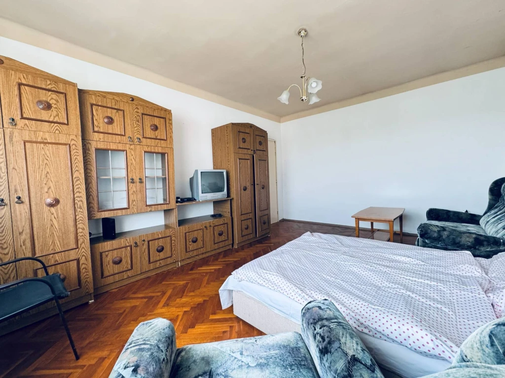 c3-1-name c2-23-name, Szombathely