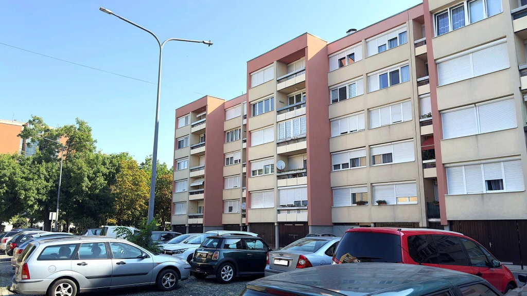c3-1-name c2-23-name, Szombathely