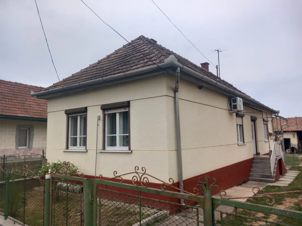 For sale house, Egyházasgerge