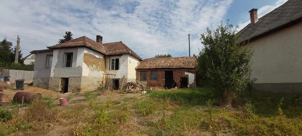 Eladó panorámás családi ház Mátraderecskén