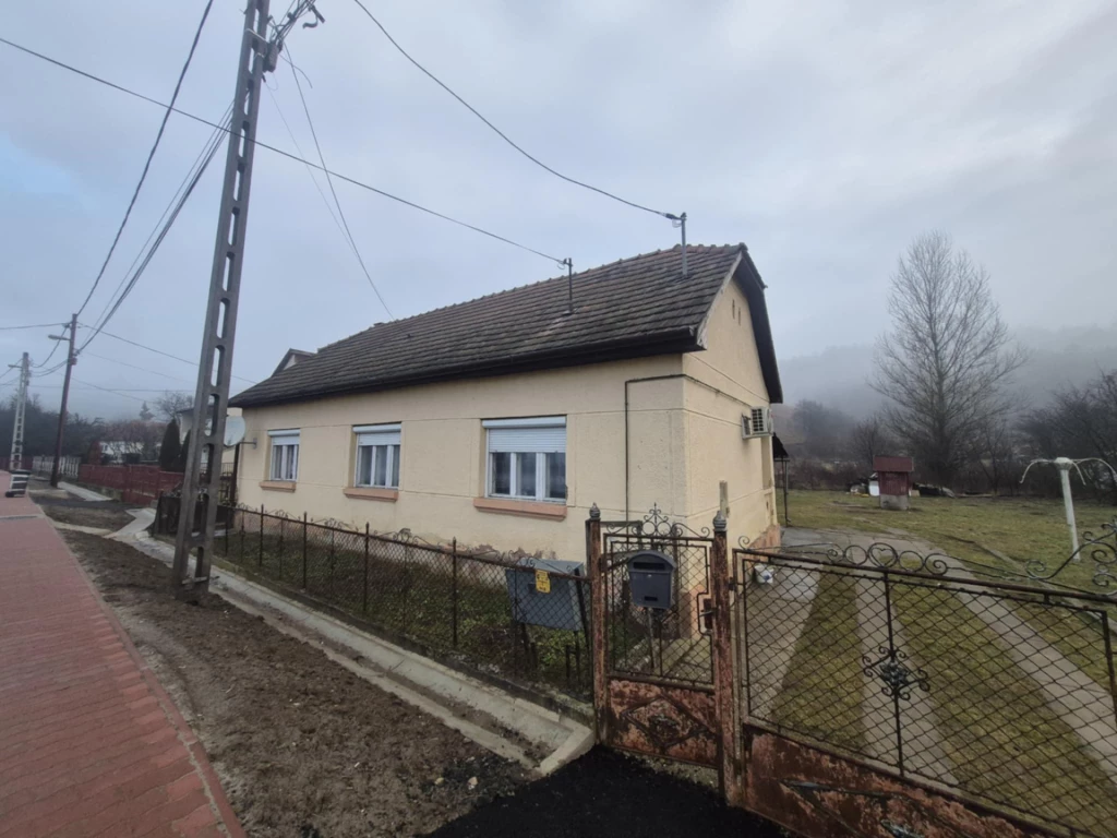 For sale house, Ságújfalu