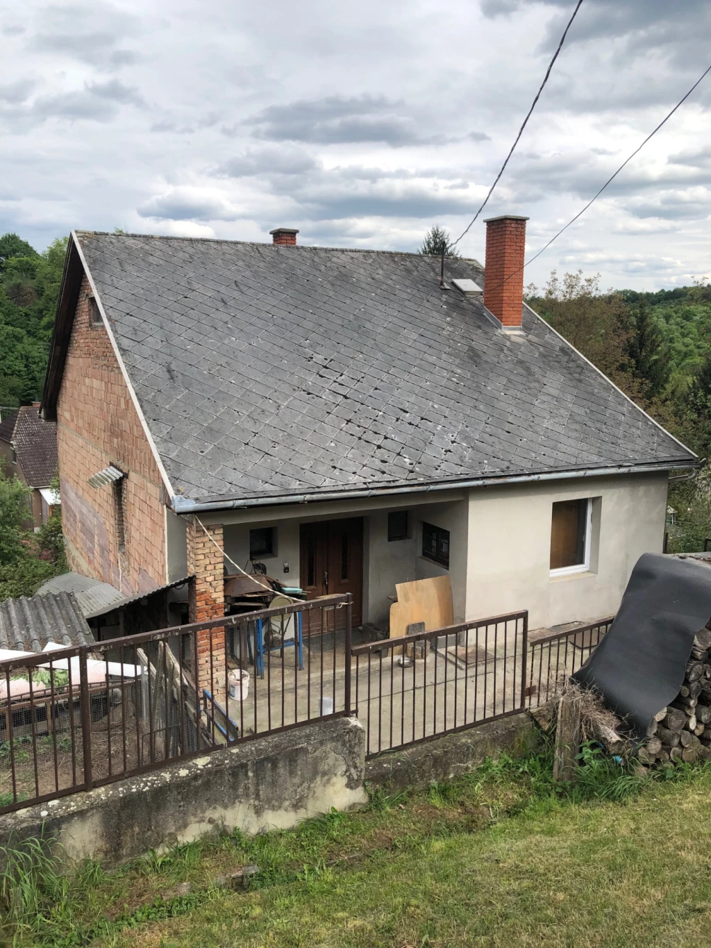 Salgótarjánban két szintes családi ház eladó!