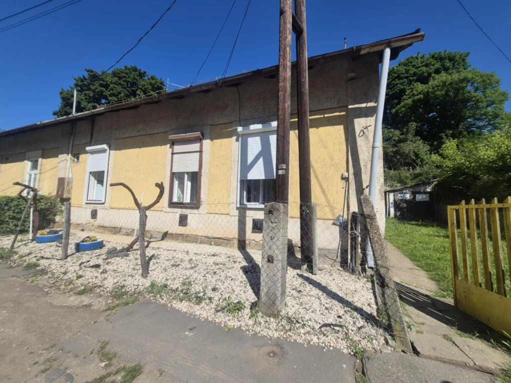 Eladó téglalakás, Salgótarján, Salgó út