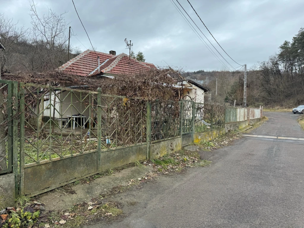 Salgótarján -Zagyvaróna eladó családi ház!