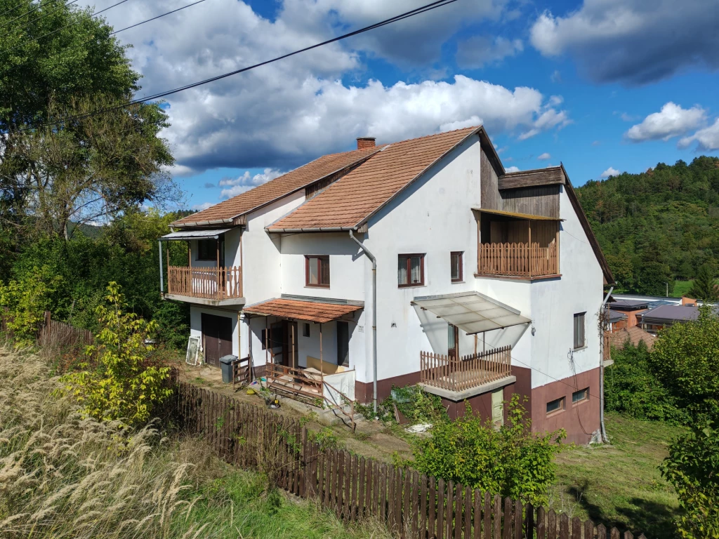 c3-1-name c2-1-name, Salgótarján