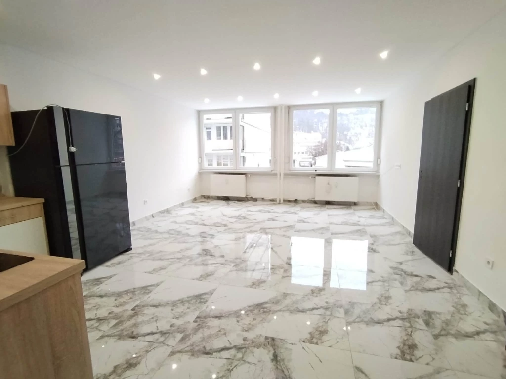 c3-1-name c2-20-name, Salgótarján, Városközpont