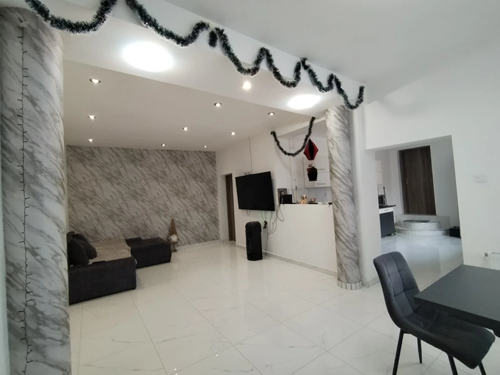 c3-1-name c2-1-name, Mátraderecske